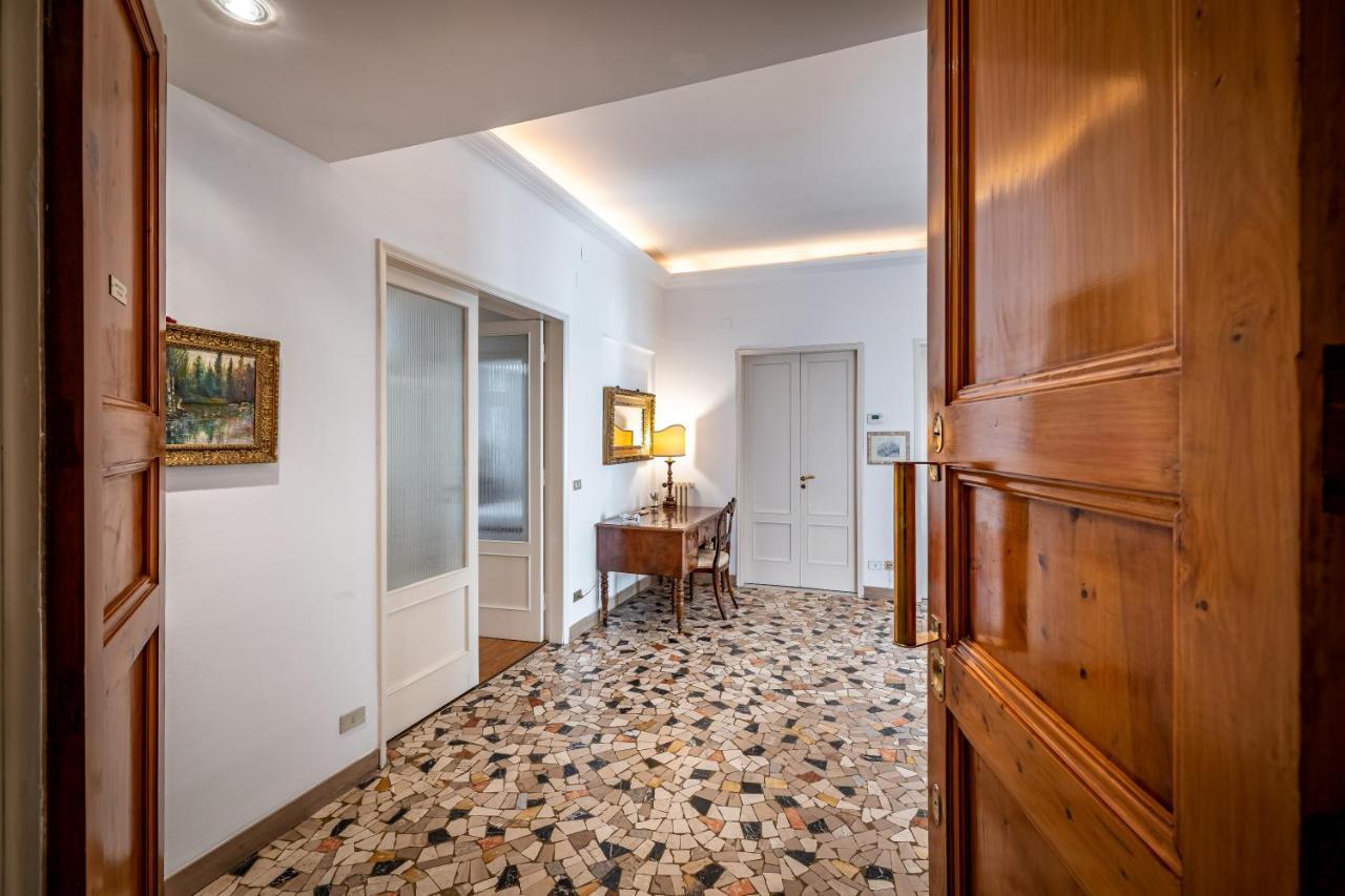 Yid Leopolda Few Minutes From Station * Florencia